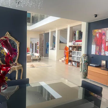 Luxurious Near Monaco With Sea View דירה